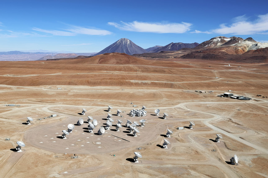 Observatories: ALMA array from the air